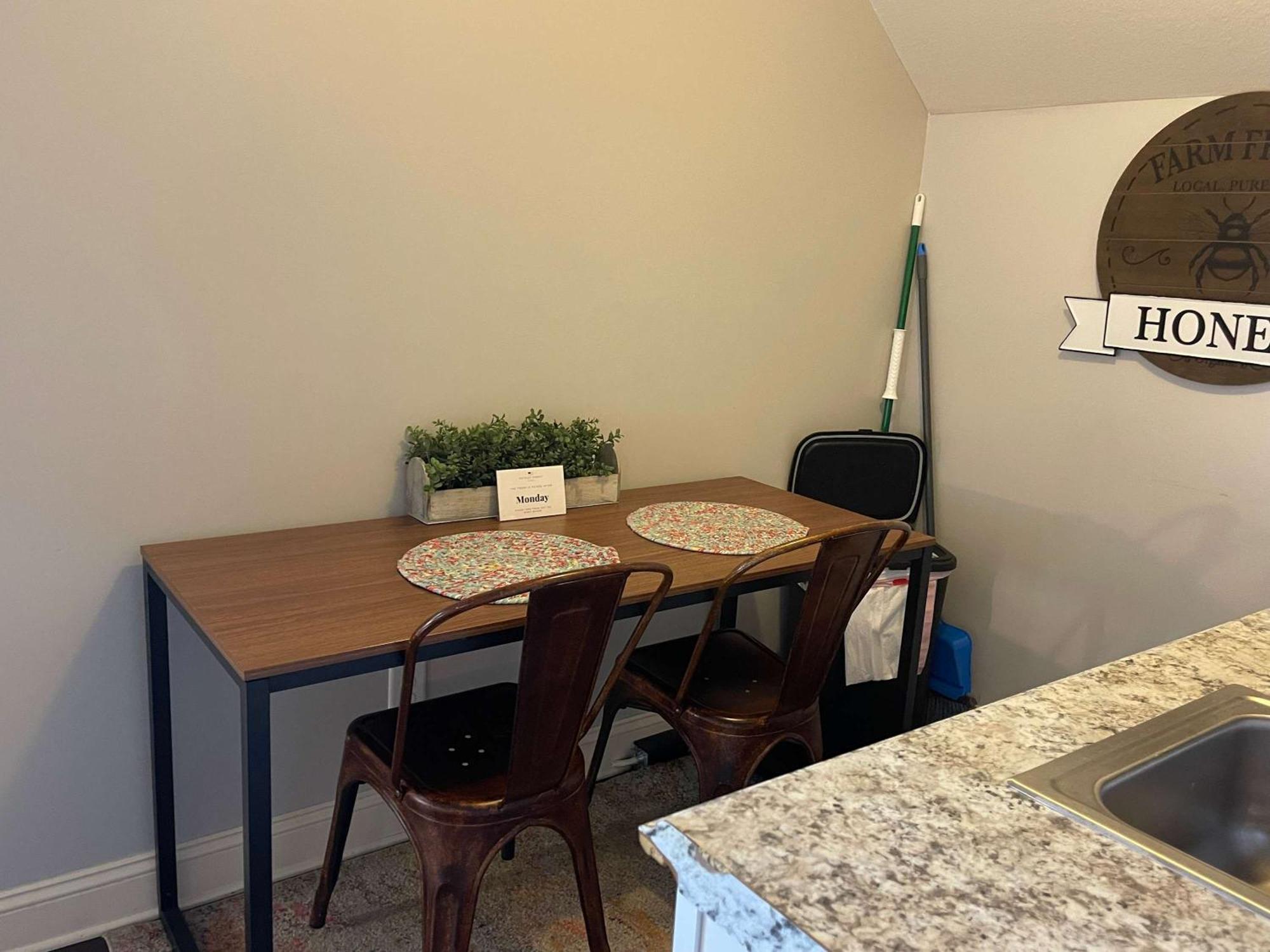 The Campbell Carriage House Apartment Кларксвил Екстериор снимка